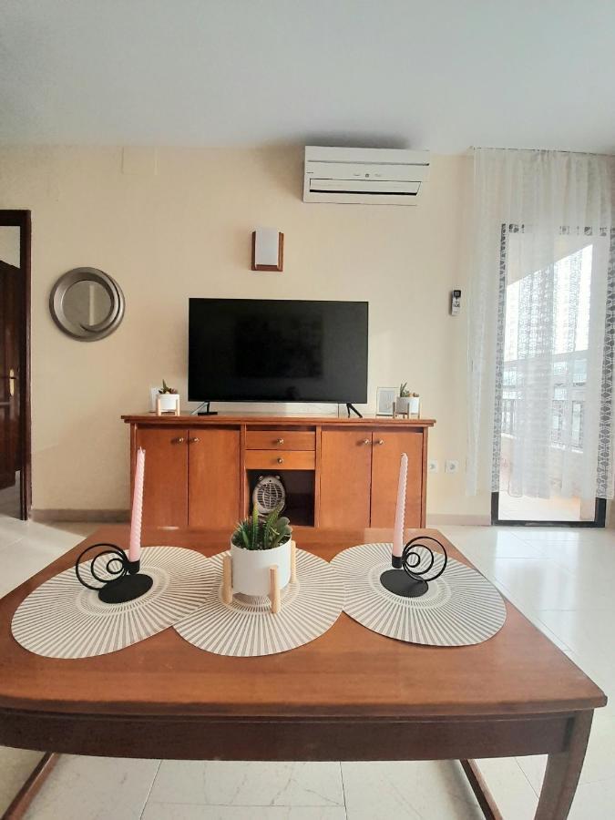 Nice Apartment In Hotel Ronda 4 First Beach Line Fuengirola Ngoại thất bức ảnh